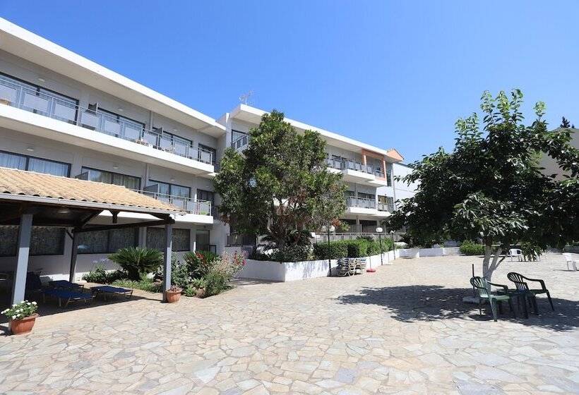 ホテル Dassia Holiday Club