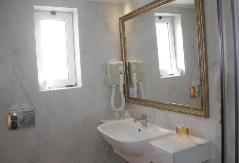 Отель Delfina Tropic Beach