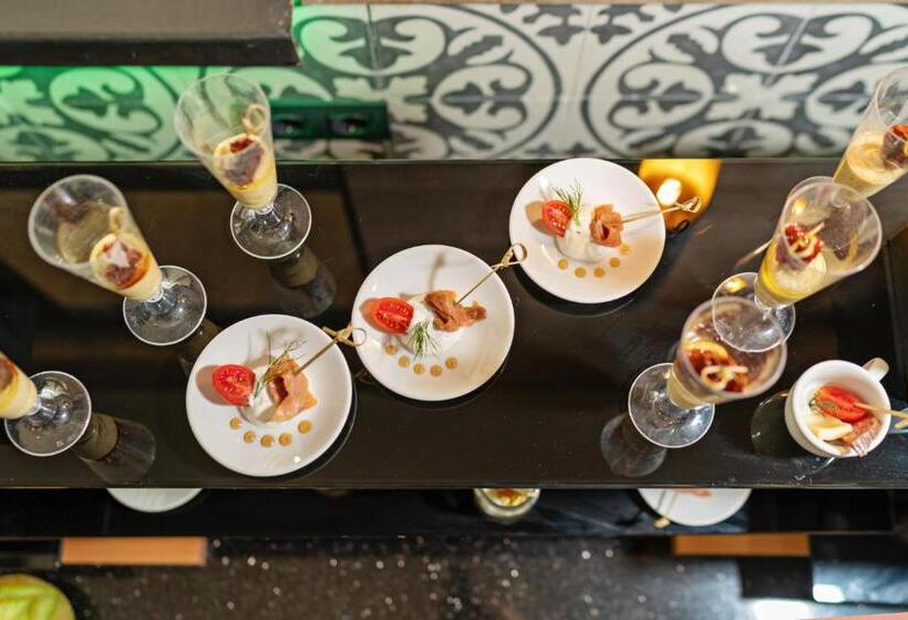 Отель Delfina Tropic Beach