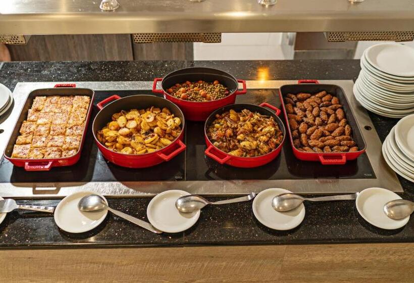 Отель Delfina Tropic Beach