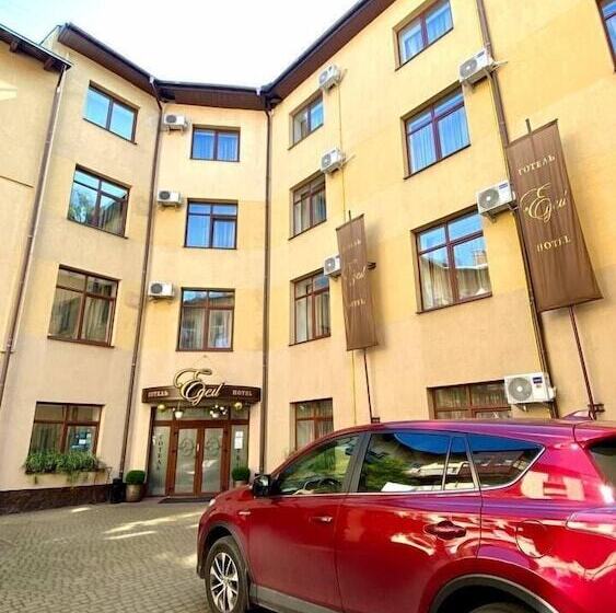 Edem Hotel Lviv
