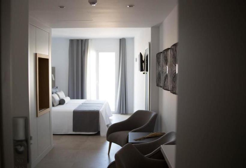 El Trebol Bar & Hotel Only Adults