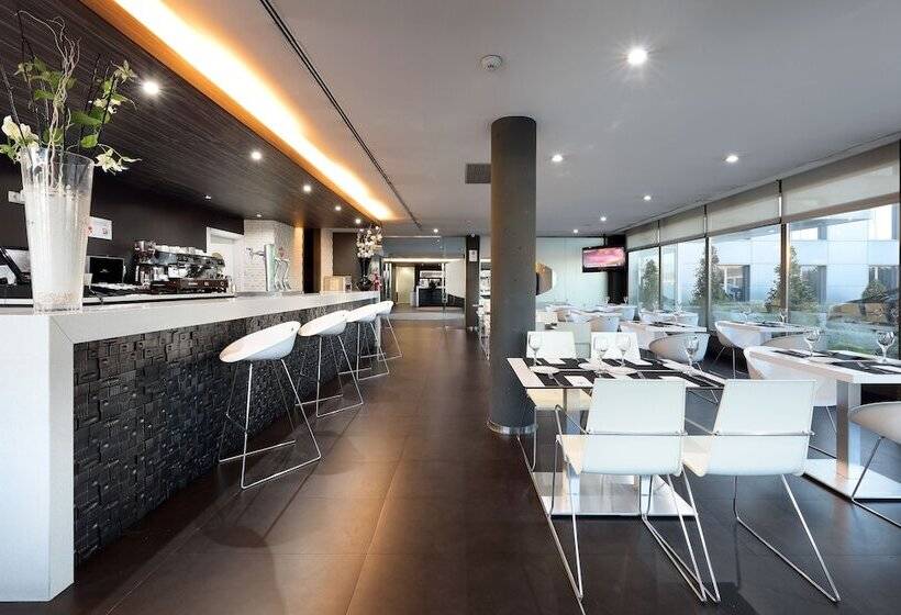 هتل Eurostars Arenas De Pinto