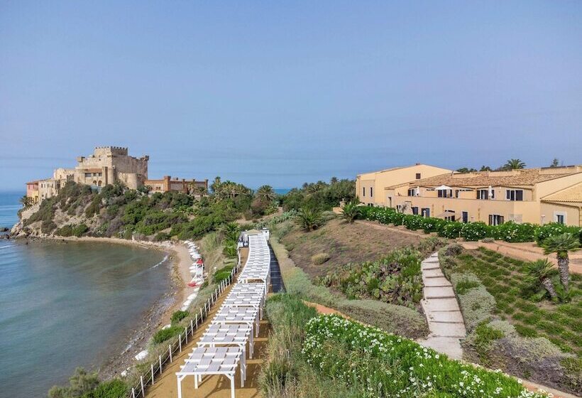 בית מלון כפרי Falconara Greenblu Resort