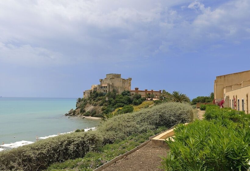 בית מלון כפרי Falconara Greenblu Resort