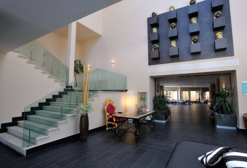 בית מלון כפרי Falconara Greenblu Resort