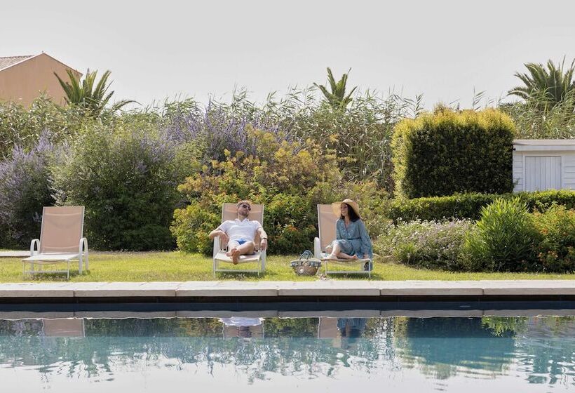 בית מלון כפרי Falconara Greenblu Resort