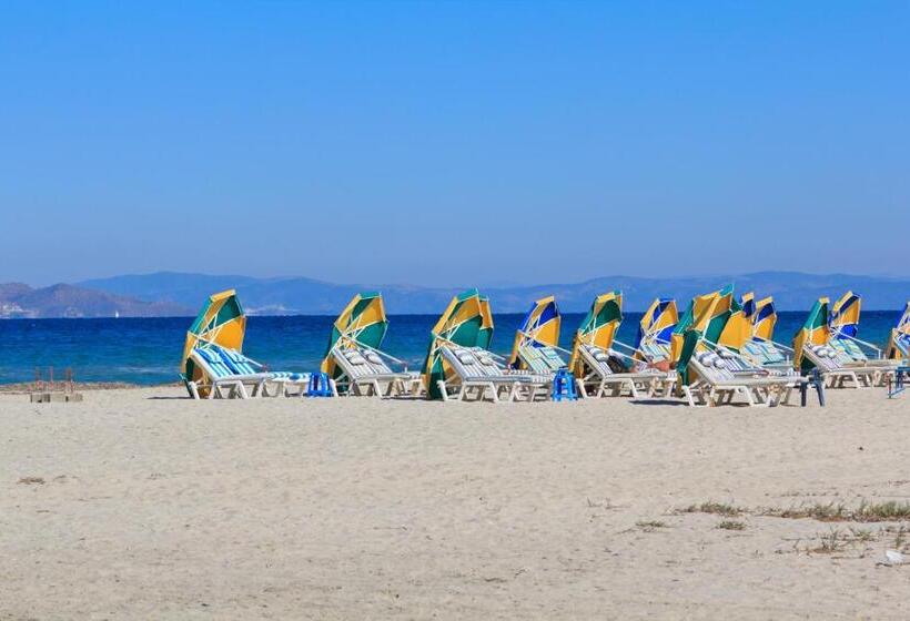 فندق Gaia Village