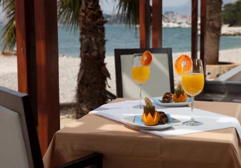 בית מלון כפרי Gala Split