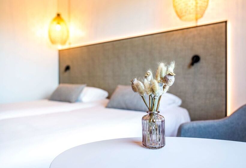 Отель Ibis Styles Rennes Cesson