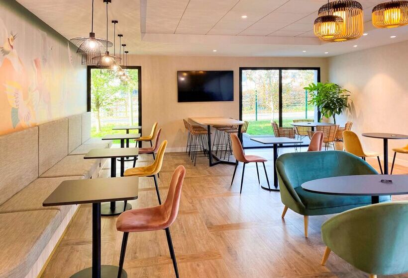 Отель Ibis Styles Rennes Cesson