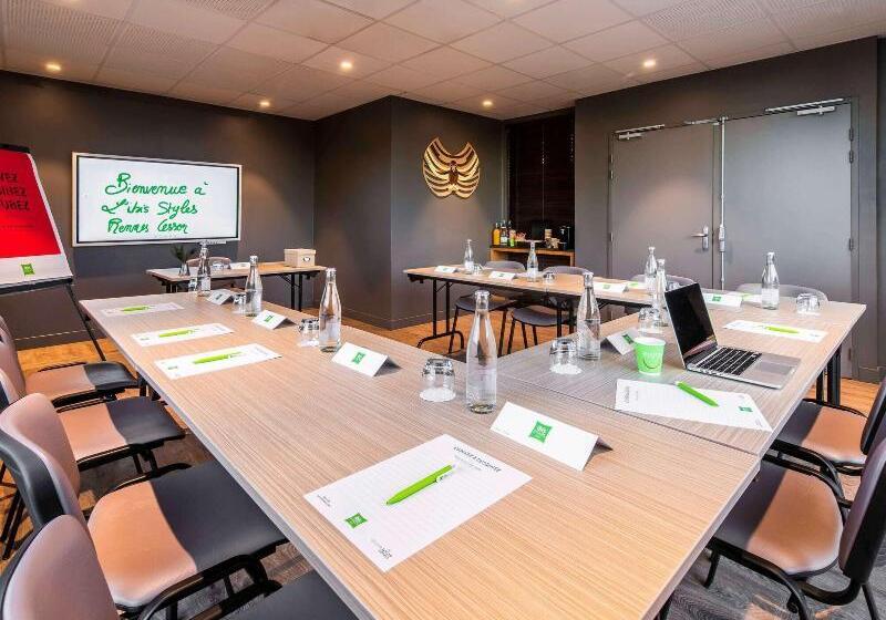 Отель Ibis Styles Rennes Cesson