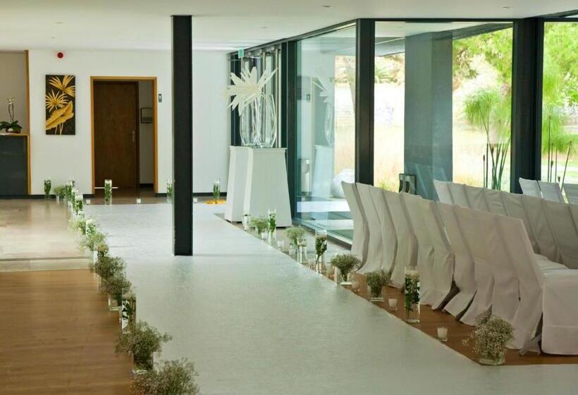 ホテル Inatel Caparica