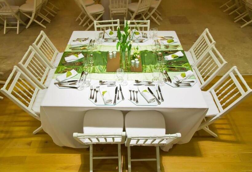 ホテル Inatel Caparica