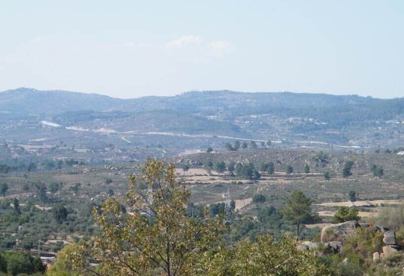 בית מלון כפרי Inatel Vila Ruiva