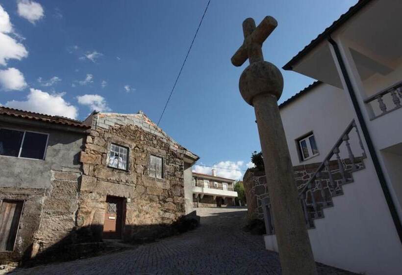 בית מלון כפרי Inatel Vila Ruiva