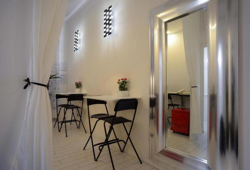 مسافرخانه Intra  Residenza In Trastevere