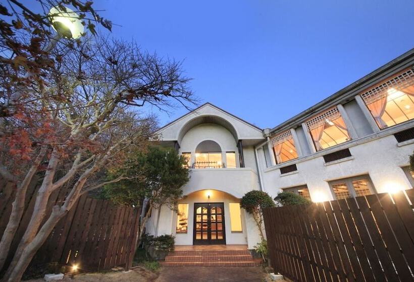 호텔 Izu Ippeki Lake Lakeside Terrace