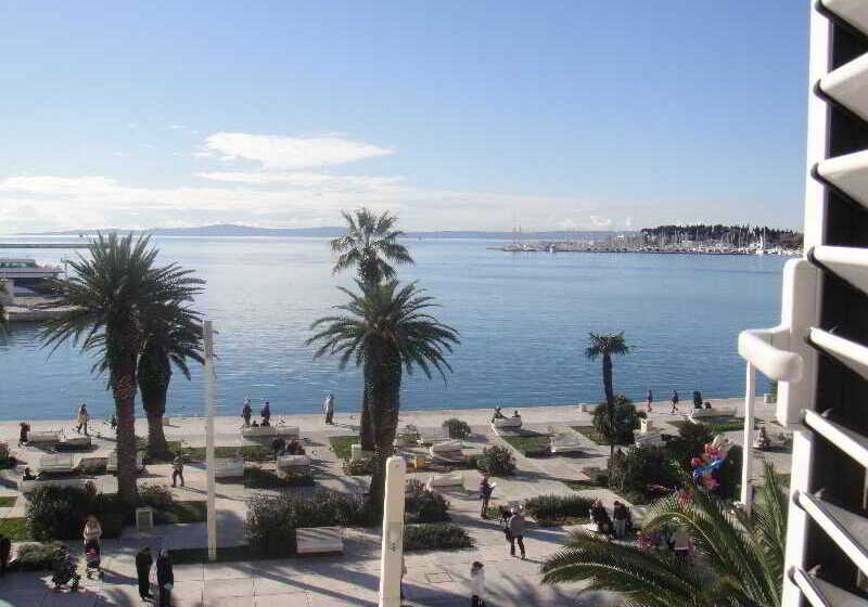 فندق Kastel 1700