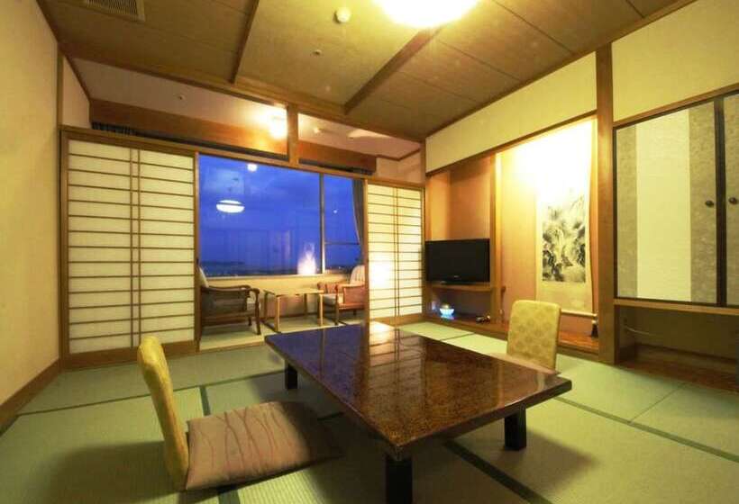 فندق Hiizurukurenainoyado Katsuurakanko