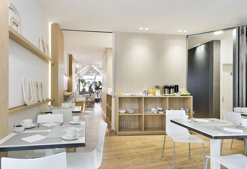 Отель Acta Laumon