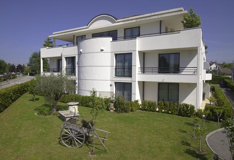 בית מלון כפרי Les Muses