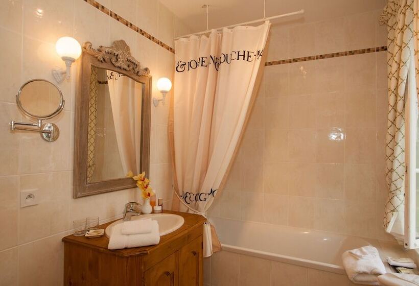 فندق Logis Le Fleuray