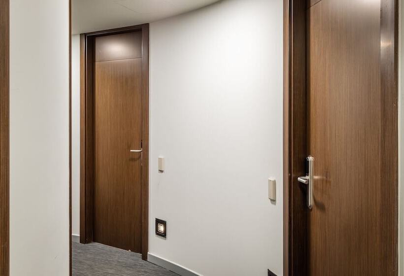 酒店 Madanis Liceo