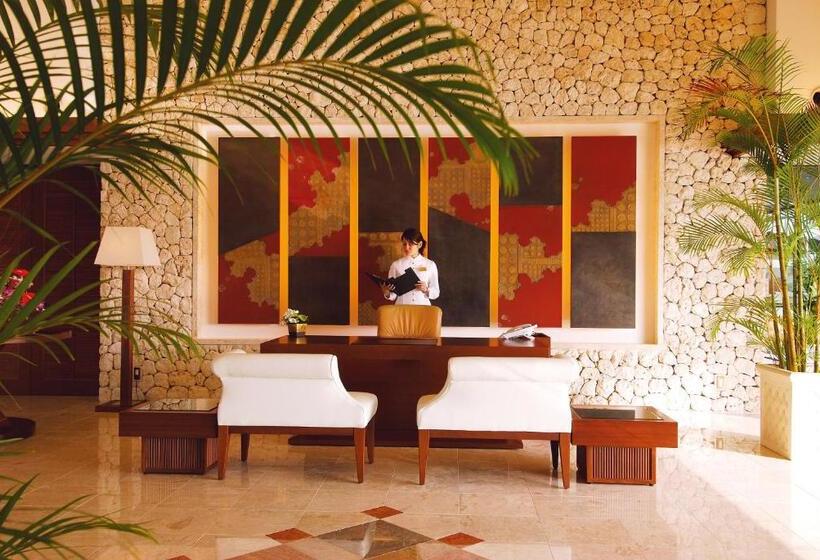 בית מלון כפרי Oriental Hills Okinawa