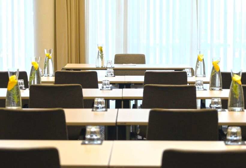 هتل Park Inn By Radisson Linz