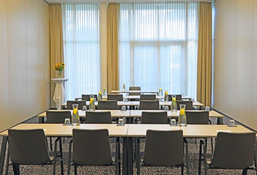 هتل Park Inn By Radisson Linz
