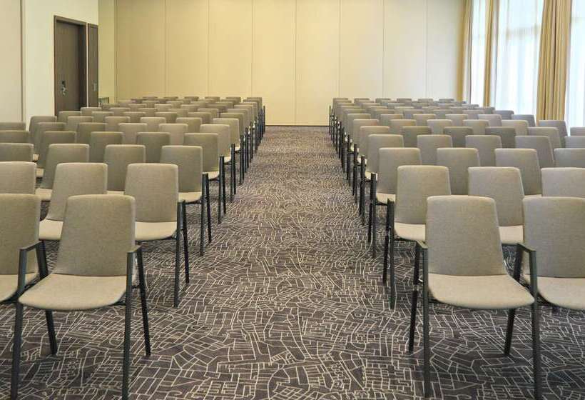 هتل Park Inn By Radisson Linz