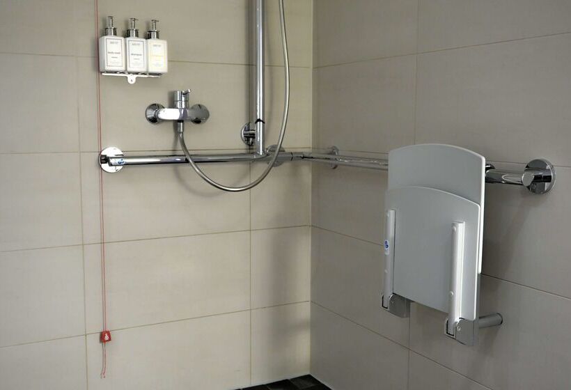 هتل Park Inn By Radisson Linz