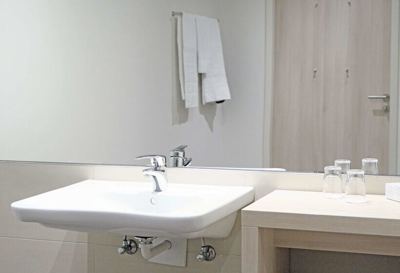 هتل Park Inn By Radisson Linz