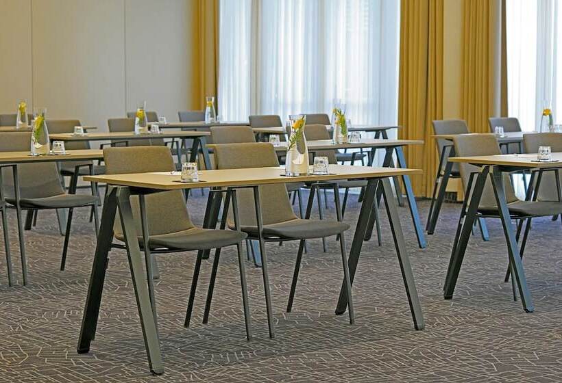 هتل Park Inn By Radisson Linz