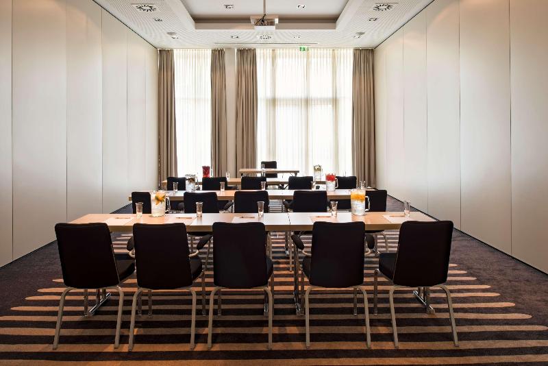 هتل Park Inn By Radisson Linz