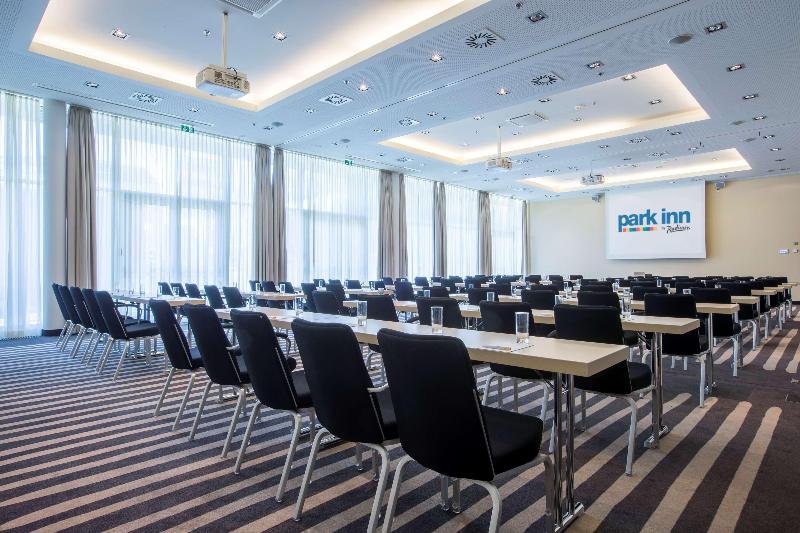 هتل Park Inn By Radisson Linz
