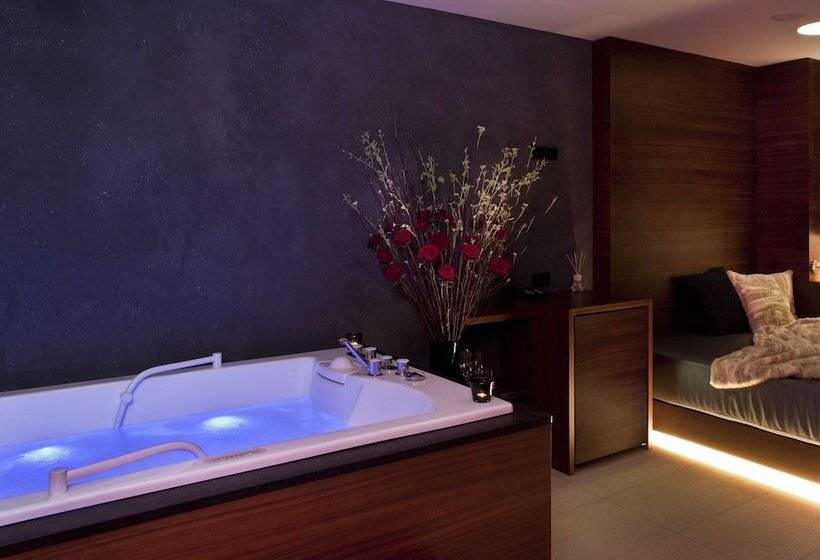 Alpenparks Hotel & Apartment Taxacher