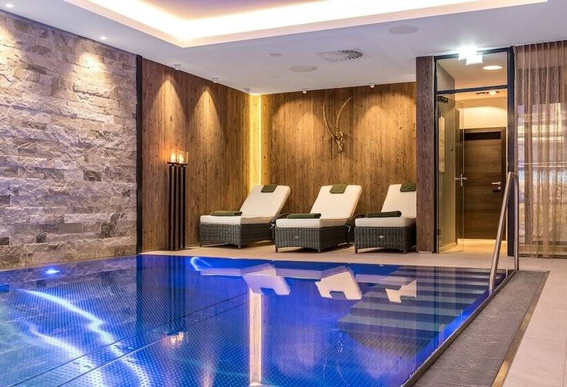 Alpenparks Hotel & Apartment Taxacher