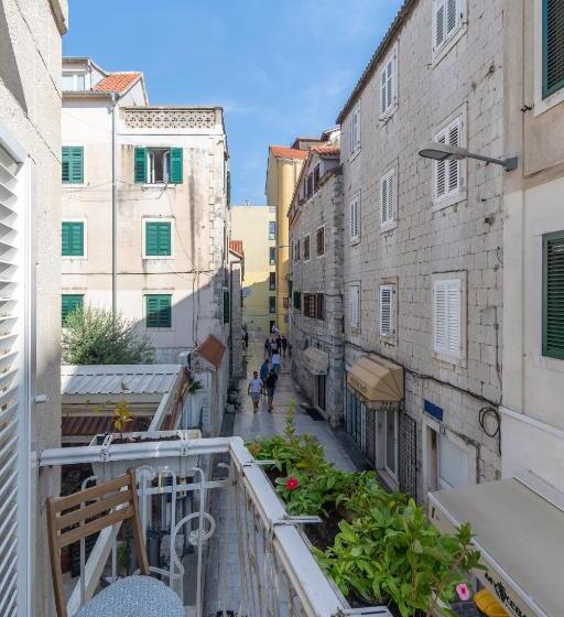 ホテル Rooms Gold