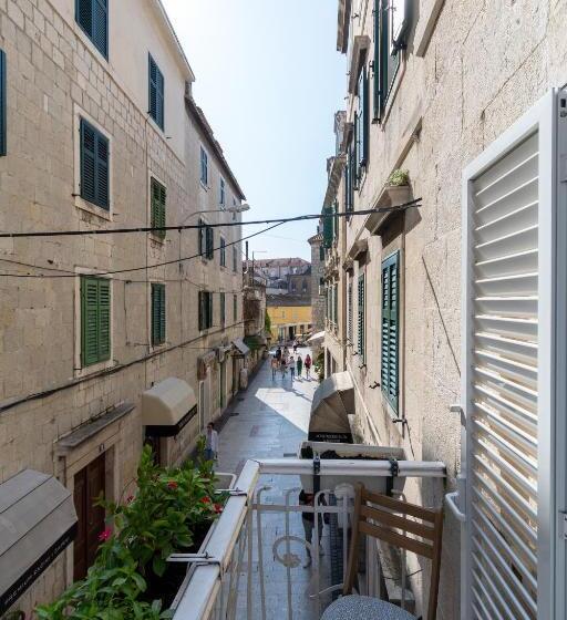 ホテル Rooms Gold