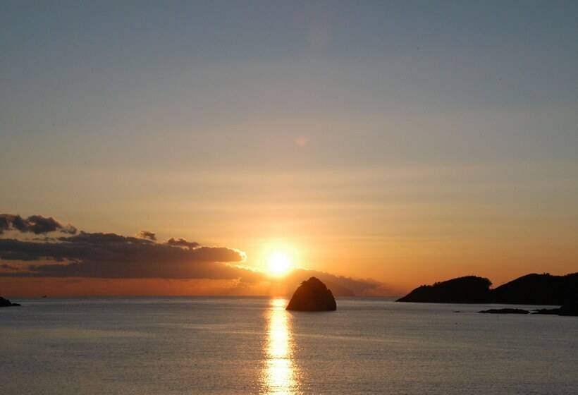 בית מלון כפרי Shimoda View