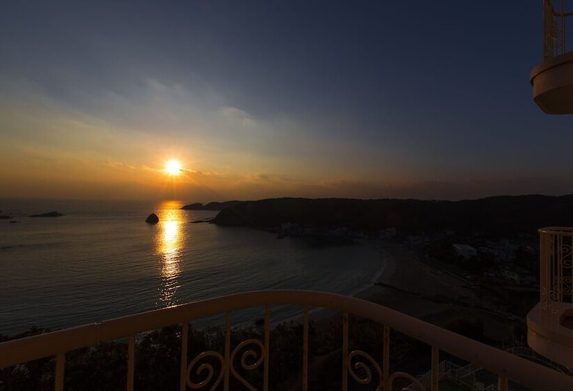 בית מלון כפרי Shimoda View