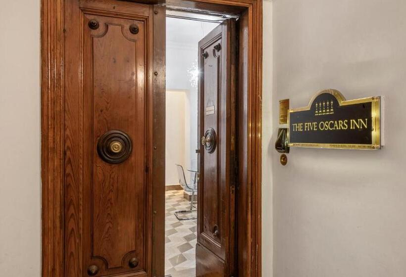 בית מלון כפרי The Five Oscars Inn