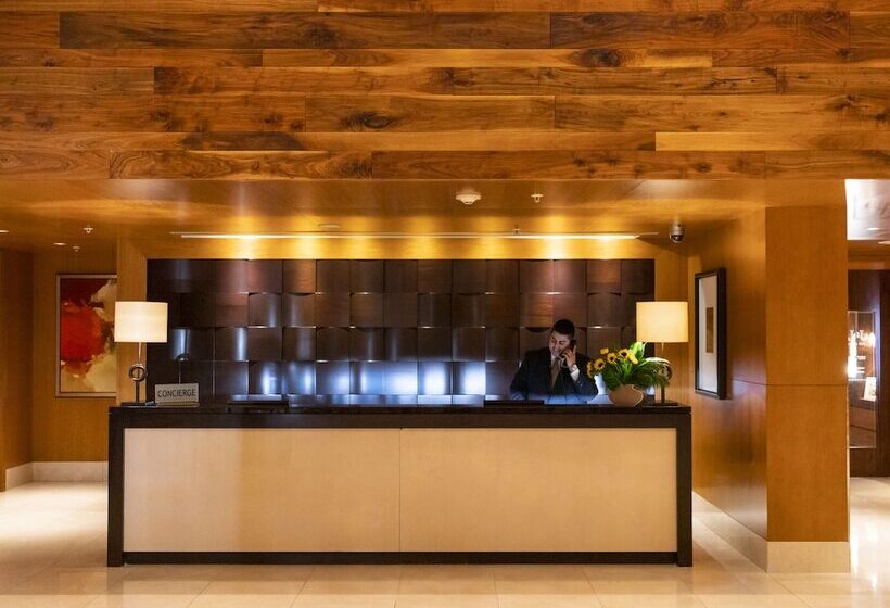 בית מלון כפרי The Ritzcarlton, Toronto