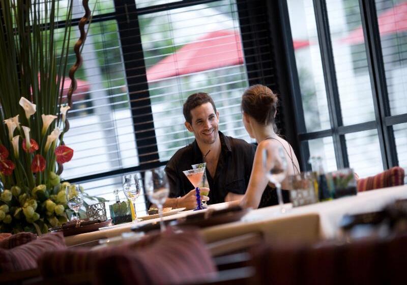 בית מלון כפרי The Royal Santrian