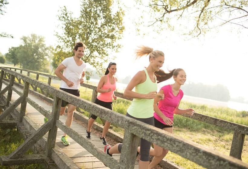 Отель Thermenhof Puchasplus Loipersdorf