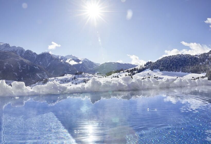 Отель Tirol Fiss 4sterne Superior