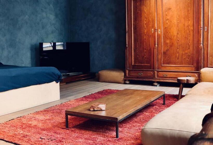 Отель Verne Dreams