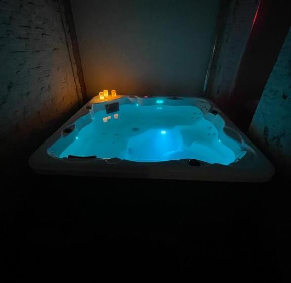 Отель Verne Dreams